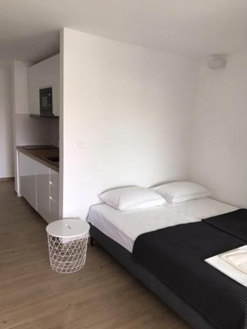 Apartments Haramincic M&B 스타라 노발랴 외부 사진