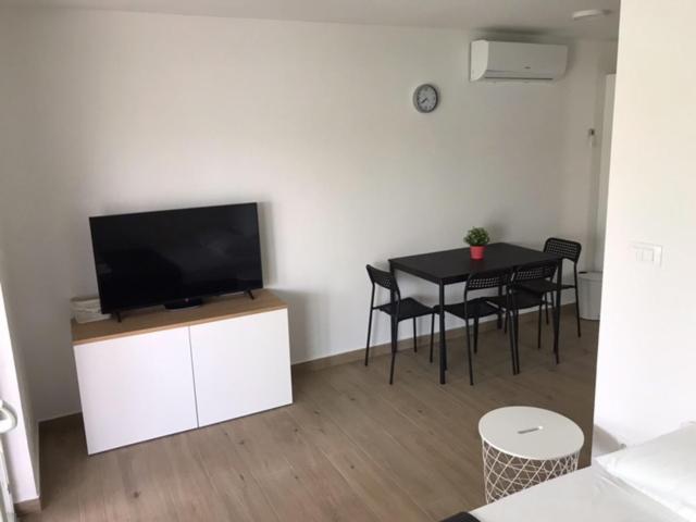 Apartments Haramincic M&B 스타라 노발랴 외부 사진